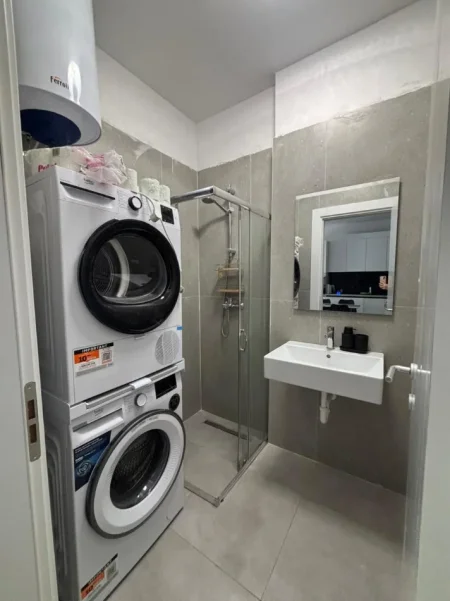 Tirane, jepet me qera apartament 1+1+Ballkon Kati 6, 71 m² 400 € (Apartament 1+1 Per Qera Univers City I Mobiluar Dhe Pabanuar Me Pare)