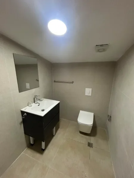 Tirane, jepet me qera apartament 2+1 Kati 3, 100 m² 450 € (Perballe UET ne Porcelan)
