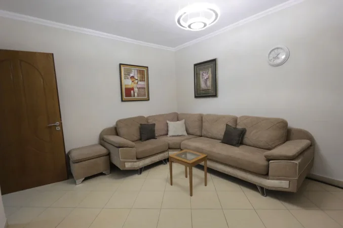 Tirane, jepet me qera apartament 2+1 , 69 m² 550 € (Brryl)