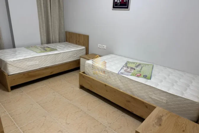Tirane, jepet me qera apartament 2+1+Ballkon Kati 1, 122 m² 800 € (Bulevardi i Ri)