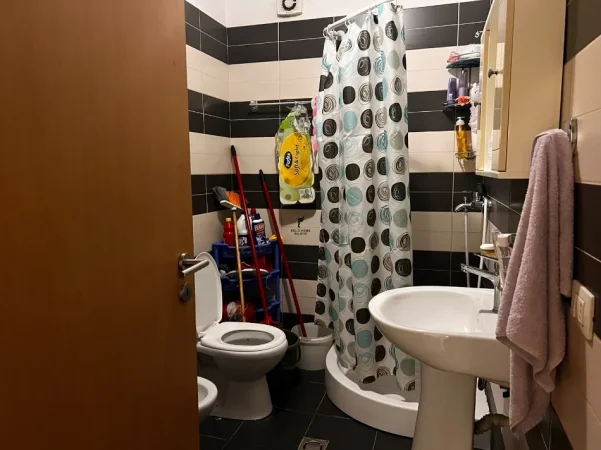 Tirane, shitet apartament 2+1 Kati 3, 94 m² 242.000 € (21 DHJETORI)