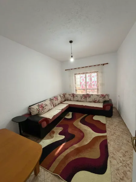 Tirane, jepet me qera apartament 2+1 Kati 5, (laprak)
