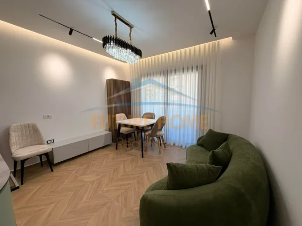 Tirane, jepet me qera apartament 1+1 Kati 1, 59 m² 650 € (UNAZE E RE)