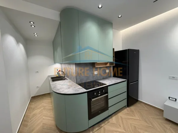 Tirane, jepet me qera apartament 1+1 Kati 1, 59 m² 650 € (UNAZE E RE)