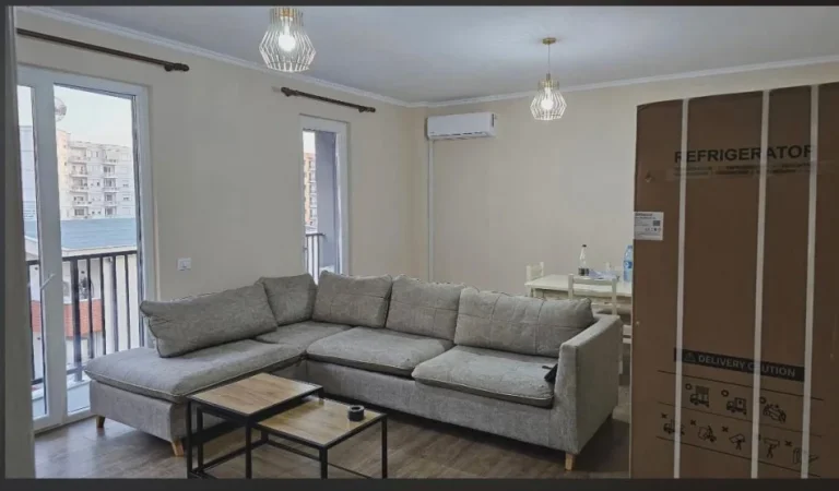 Tirane, jepet me qera apartament 1+1 Kati 3, 70 m² 400 € (Paskuqan)