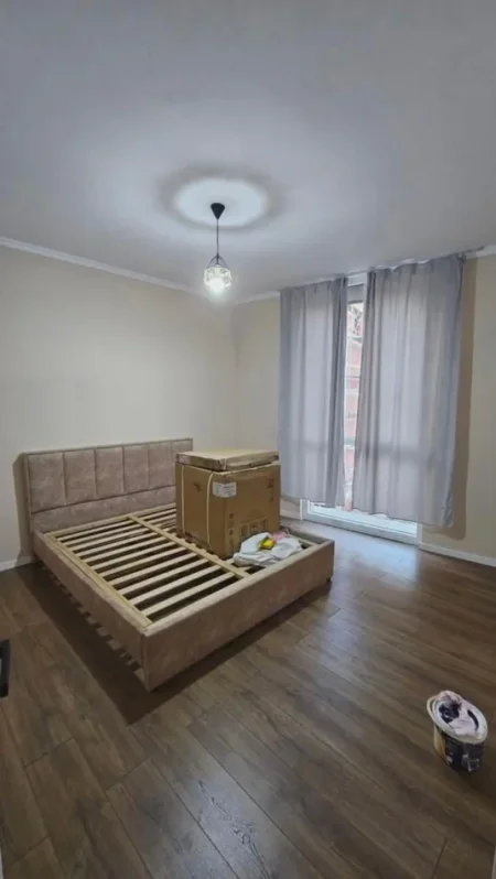 Tirane, jepet me qera apartament 1+1 Kati 3, 70 m² 400 € (Paskuqan)