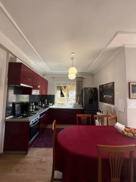 Tirane, shitet apartament 2+1+Ballkon Kati 4, 112 m² 358.400 € (RRUGA E BOGDANEVE)