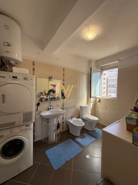 Tirane, shitet apartament 2+1+Ballkon Kati 4, 112 m² 358.400 € (RRUGA E BOGDANEVE)
