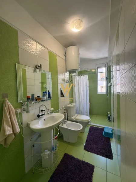 Tirane, shitet apartament 2+1+Ballkon Kati 4, 112 m² 358.400 € (RRUGA E BOGDANEVE)