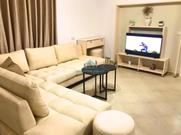 Vlore, jepet me qera apartament 1+1+Ballkon Kati 1, 60 m² 350 € (kuzum baba, vlore)