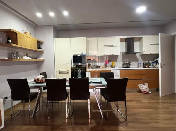 Tirane, shitet apartament 3+1+Ballkon Kati 5, 142 m² 254.998 € 