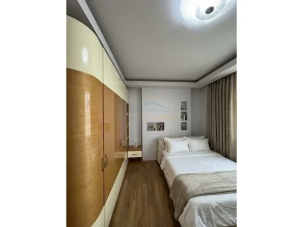 Tirane, shitet apartament 3+1+Ballkon Kati 5, 142 m² 254.998 € 