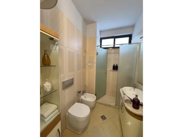 Tirane, shitet apartament 3+1+Ballkon Kati 5, 142 m² 254.998 € 