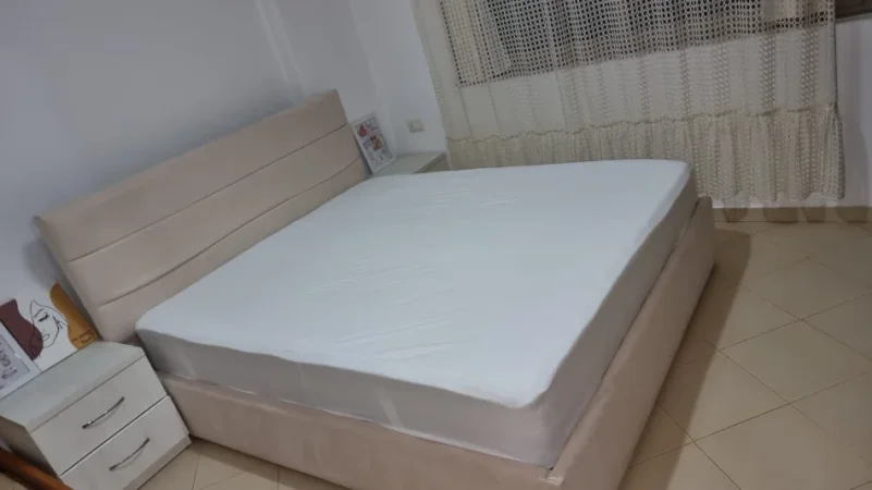 Tirane, jepet me qera apartament 1+1 Kati 3, 65 m² 40.000 Lek (Vila L Astir)