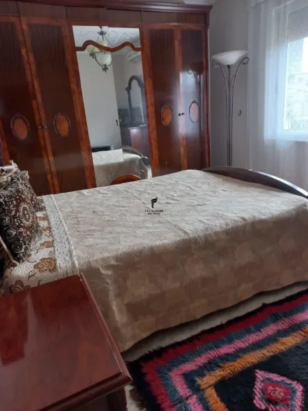 Tirane, jepet me qera apartament 2+1 Kati 3, 75 m² 600 € (RRUGA E ELBASANIT)