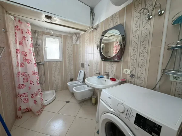Tirane, jepet me qera apartament 1+1 Kati 4, 55 m² 500 € (Mine Peza)