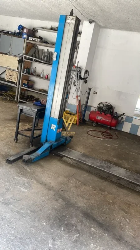 Tirane, jepet me qera ambjent biznesi Kati 0, 60 m² 720 € (MYSLYM SHYRI)