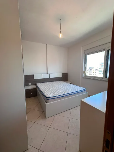 Tirane, jepet me qera apartament 2+1+Ballkon Kati 6, 100 m² 699 € 