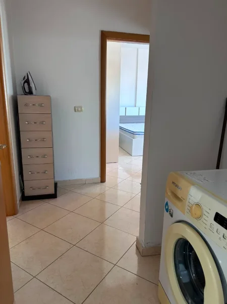 Tirane, jepet me qera apartament 2+1+Ballkon Kati 6, 100 m² 699 € 