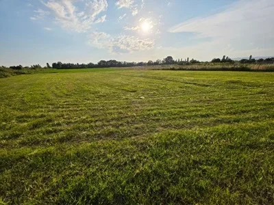Shitet Tokë në Ishull Lezhë – 10,600 m²