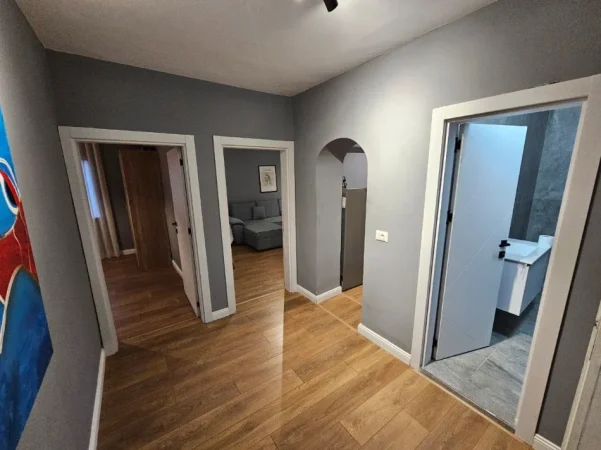 Tirane, shitet apartament 1+1 , 55 m² 144.000 € (Selvia)