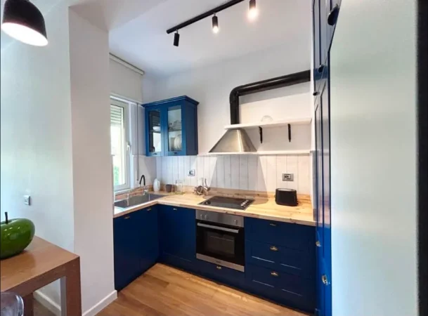 Tirane, jepet me qera apartament 2+1 , 111 m² 1.000 € (LIQENI I THATË)