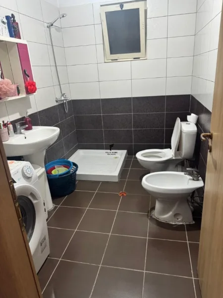 Tirane, shitet apartament 2+1 Kati 2, 104 m² 160.000 € (ASTIR)