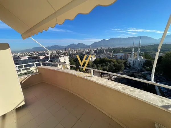 Tirane, shitet apartament 2+1+Ballkon Kati 5, 170 m² 360.000 € (KOPSHTI BOTANIK)