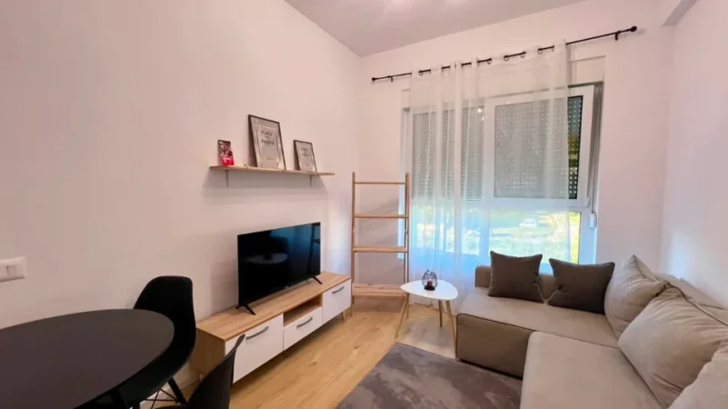 Me Qera: 1+1📍Ali Dem (Rezidenca Kadiu) - Ndertim i Ri✨️ - 40,000 Leke/Muaj - S.60m² - Kt.3 || I Pabanuar me Pare🔥