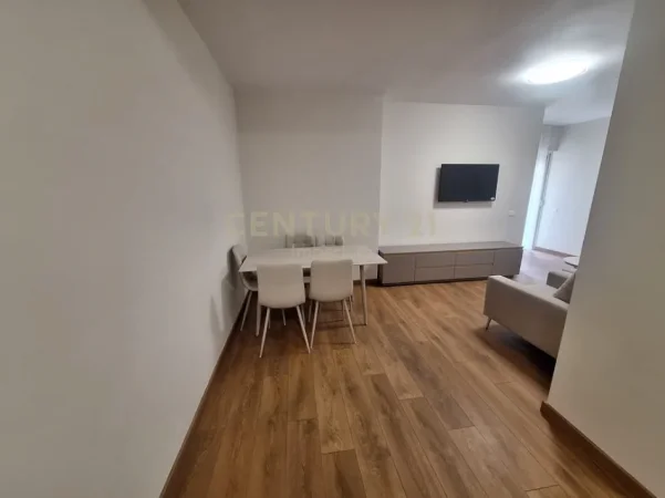 Tirane, jepet me qera apartament 1+1 Kati 1, 57 m² 600 € (don bosko)