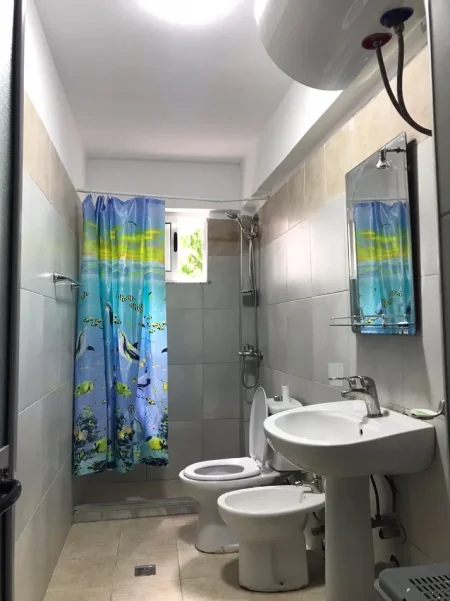 Tirane, jepet me qera apartament 1+1+Ballkon , 70 m² 380 € (Laprake)