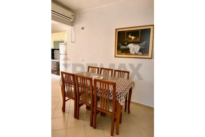 Tirane, jepet me qera apartament , 90 m² 550 € 