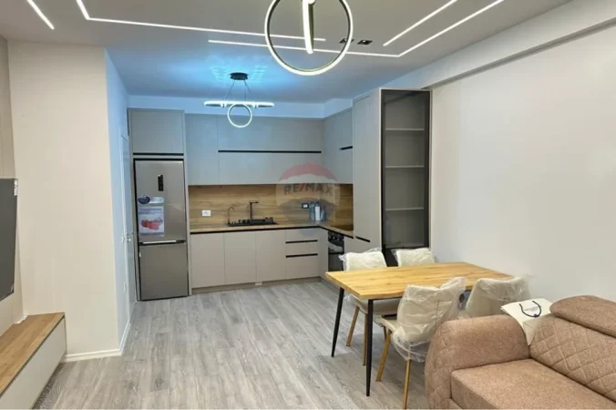Tirane, jepet me qera apartament , 70 m² 585 € 