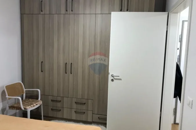 Tirane, jepet me qera apartament , 54 m² 425 € 