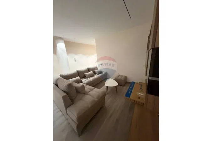 Tirane, jepet me qera apartament , 155 m² 1.200 € 