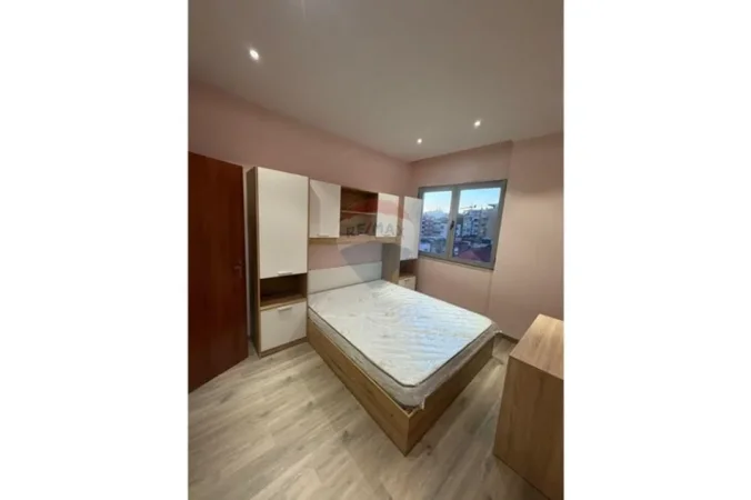 Tirane, jepet me qera apartament , 155 m² 1.200 € 