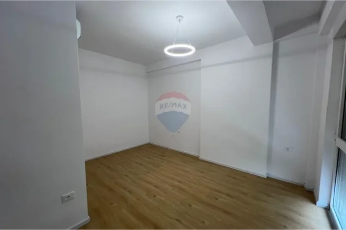 Tirane, jepet me qera Vile , 196 m² 1.300 € 