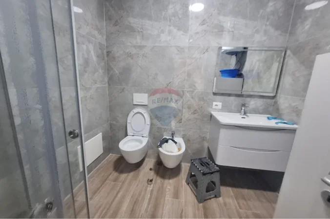 Tirane, jepet me qera apartament , 70 m² 690 € 
