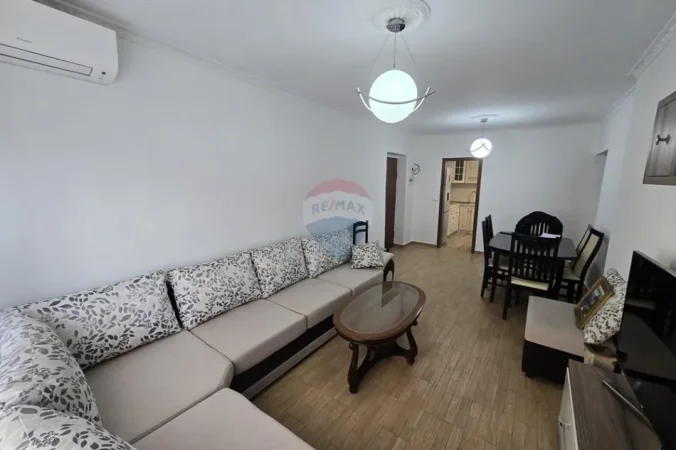 Tirane, jepet me qera apartament , 117 m² 1.000 € 