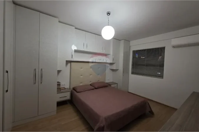 Tirane, jepet me qera apartament , 117 m² 1.000 € 