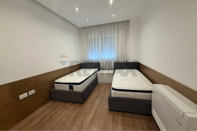 Tirane, jepet me qera apartament , 102 m² 1.300 € 