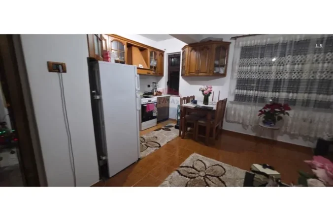 Tirane, jepet me qera apartament , 90 m² 530 € 