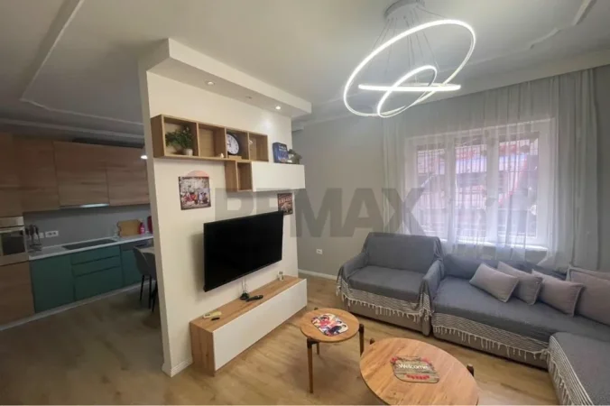Tirane, jepet me qera apartament , 90 m² 530 € (Rruga Ferit Xhajko, Tiranë)