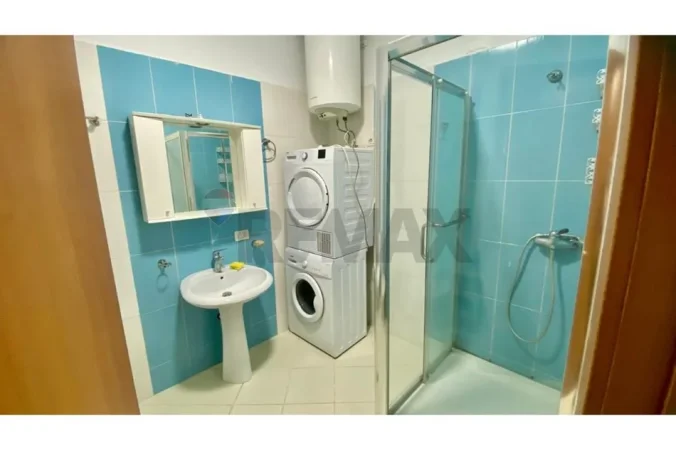 Tirane, jepet me qera apartament , 78 m² 550 € (Pedonalja e Re - Ish Tregu Elektrik, Tiranë)