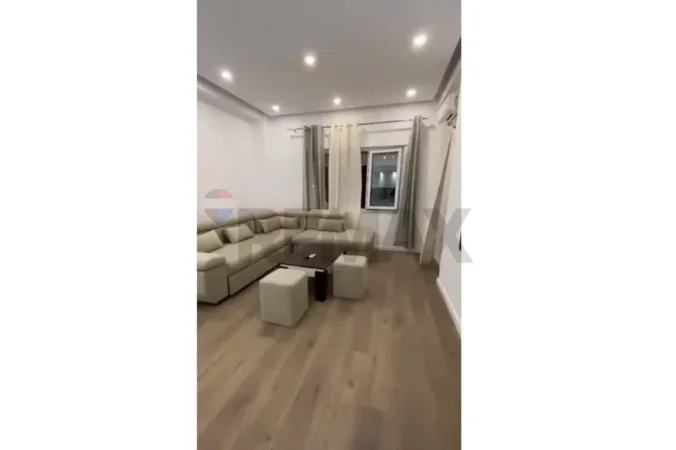 Tirane, jepet me qera apartament , 60 m² 480 € (Rruga Bill Klinton, Tiranë)