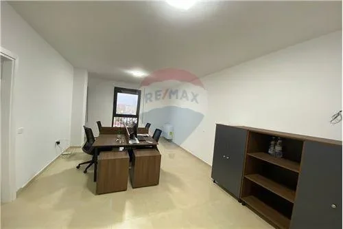 Tirane, jepet me qera apartament , 60 m² 500 € 