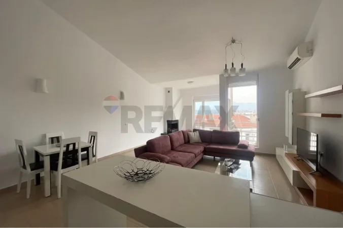 Tirane, jepet me qera apartament , 100 m² 600 € 