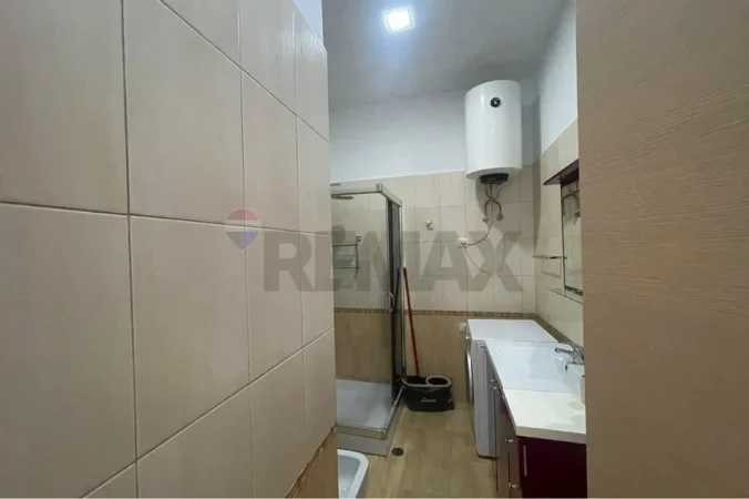 Tirane, jepet me qera apartament , 100 m² 600 € 