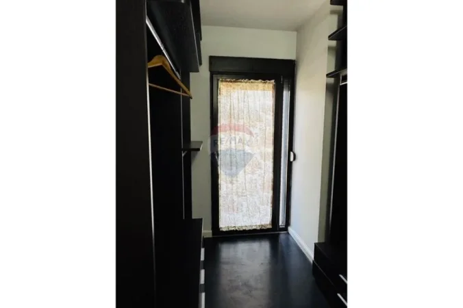 Tirane, jepet me qera apartament , 124 m² 1.100 € 