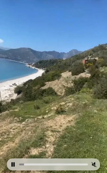 Borsh, shitet toke , 1.400 m² (Rruga e Plazhit - Borsh)